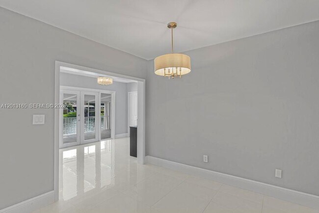 Building Photo - 7108 Laurel Ln