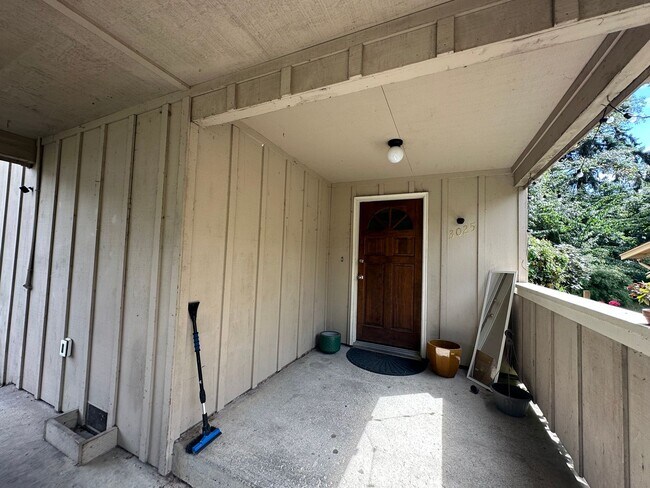 Building Photo - 3025 Wilson Ave Alley