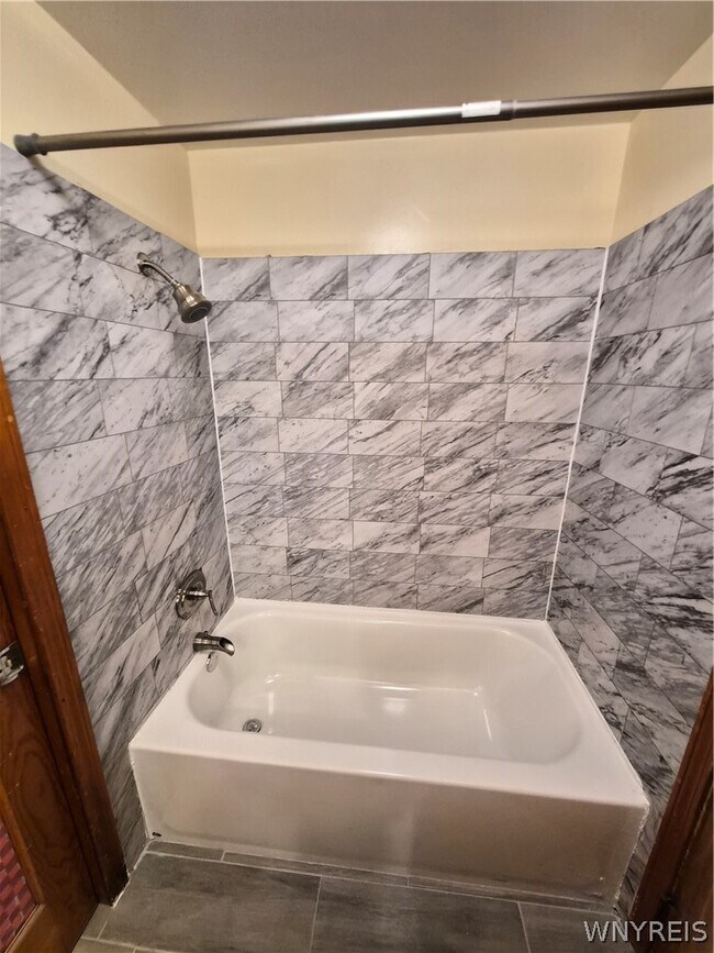 Building Photo - 210 Culpepper Rd