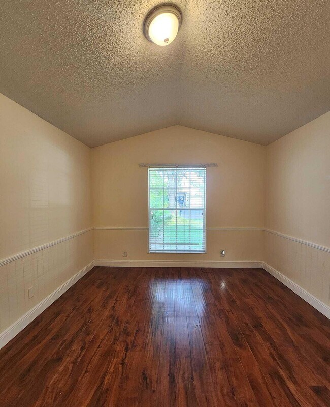 Building Photo - 7705 Forest Green Ln