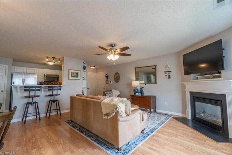 Building Photo - 4320 Cedarcroft Ct