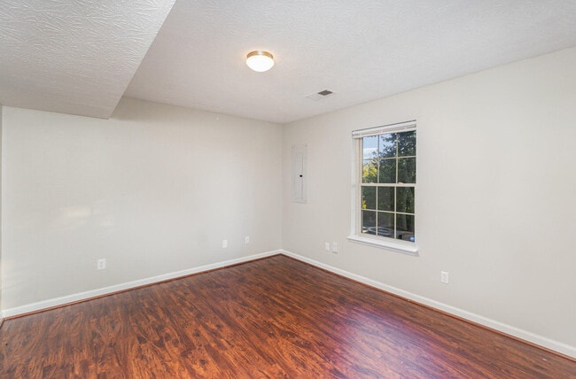 Building Photo - 306 Alex Ln