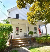 Building Photo - 163 Lewis St