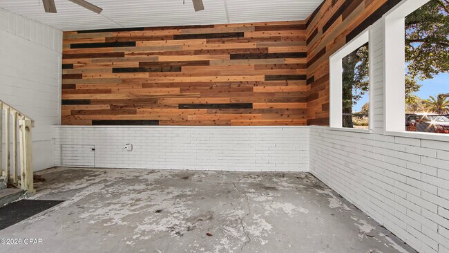 Building Photo - 1207 Buena Vista Blvd