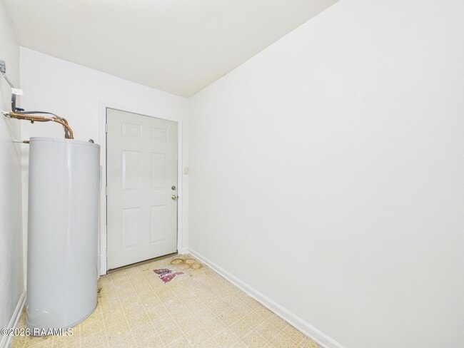 Building Photo - 604 Briargate Cir