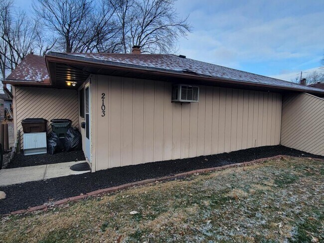 Building Photo - 3603 S Smithville Rd