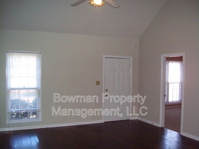 Building Photo - 125 Cardinal Creek Ln
