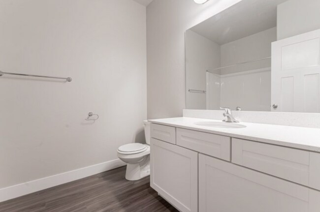 Building Photo - Riverton Condo