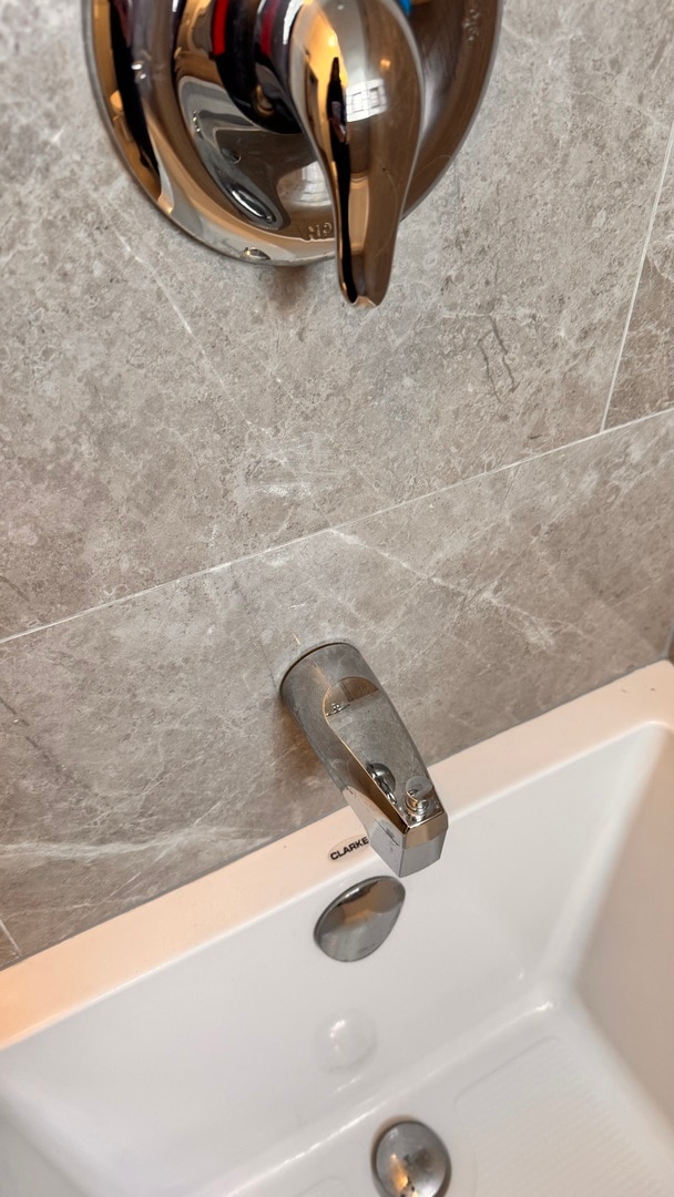 Building Photo - 4441 N Central Ave