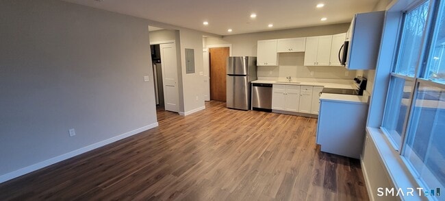 Building Photo - 155 Greenwood Ave