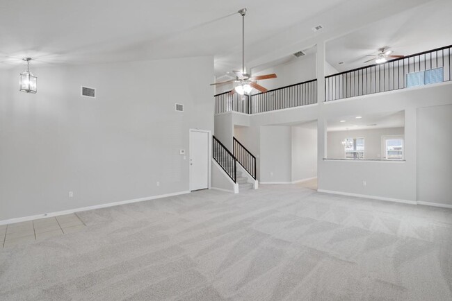 Building Photo - 533 Goddard