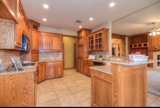 Building Photo - 1708 NW 182nd St
