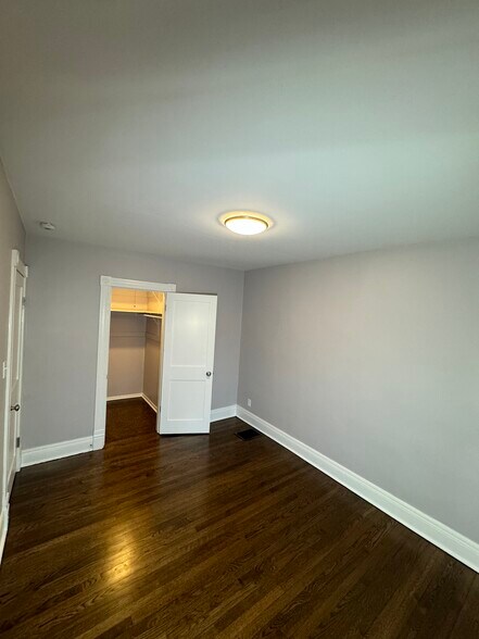 bedroom #1 - 1818 Ashland Ave