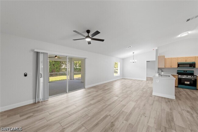 Building Photo - 2022 NW 9th Terrace