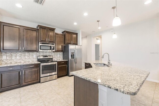 Building Photo - 3215 Oriole Dr