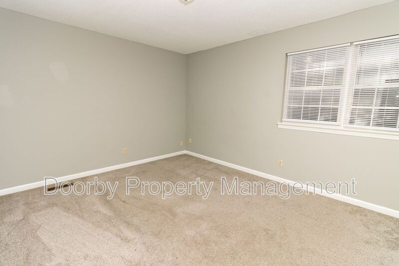 Building Photo - 5238 Donlyn Dr