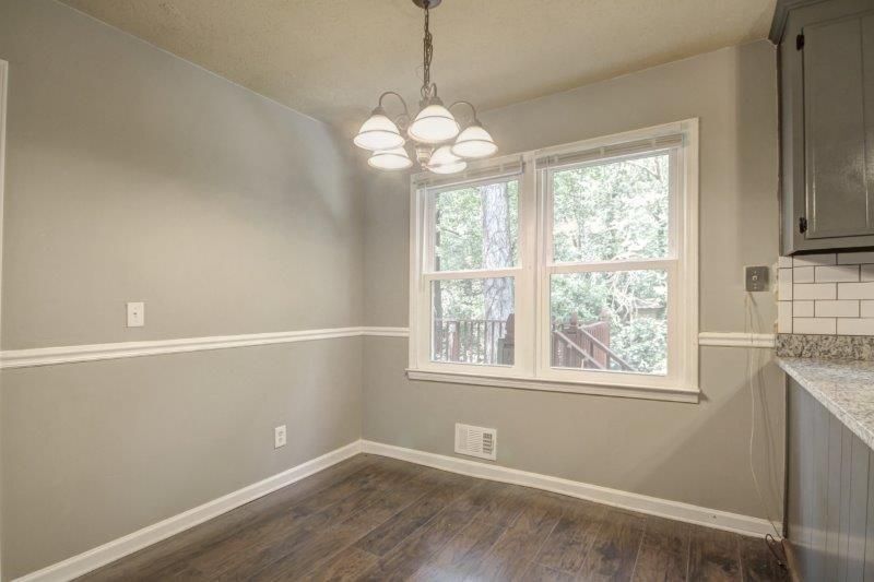 Building Photo - 2450 Horseshoe Bend Rd