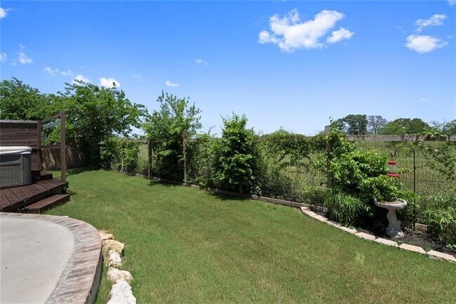 Building Photo - 1805 Morts Pl