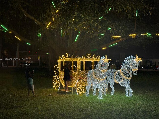 Building Photo - 12215 W Dixie Hwy