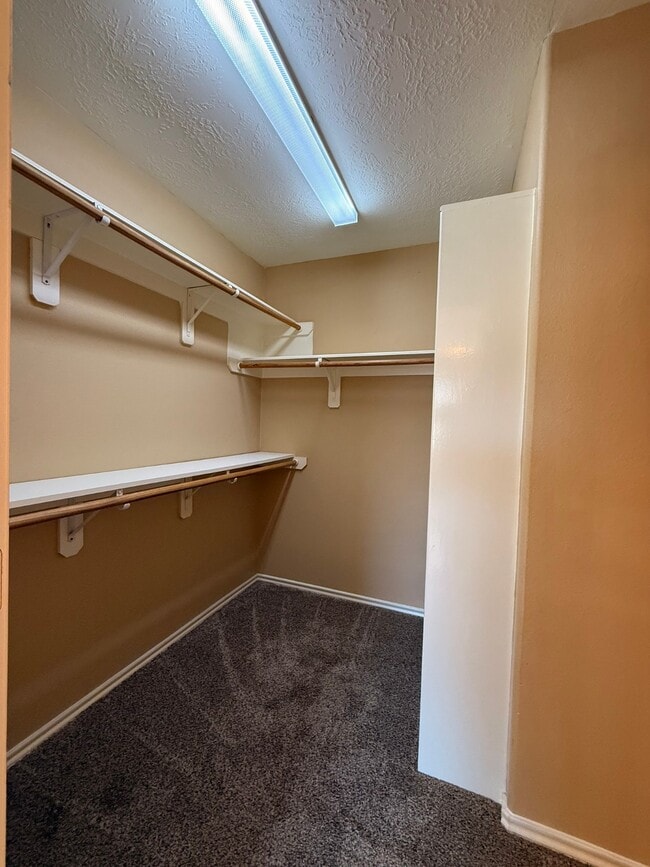 Building Photo - 14311 Mirkwood Ln