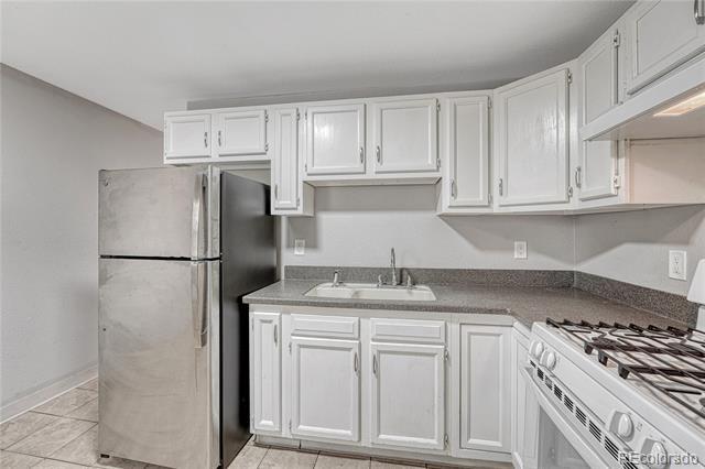 Building Photo - 1158 S Navajo St