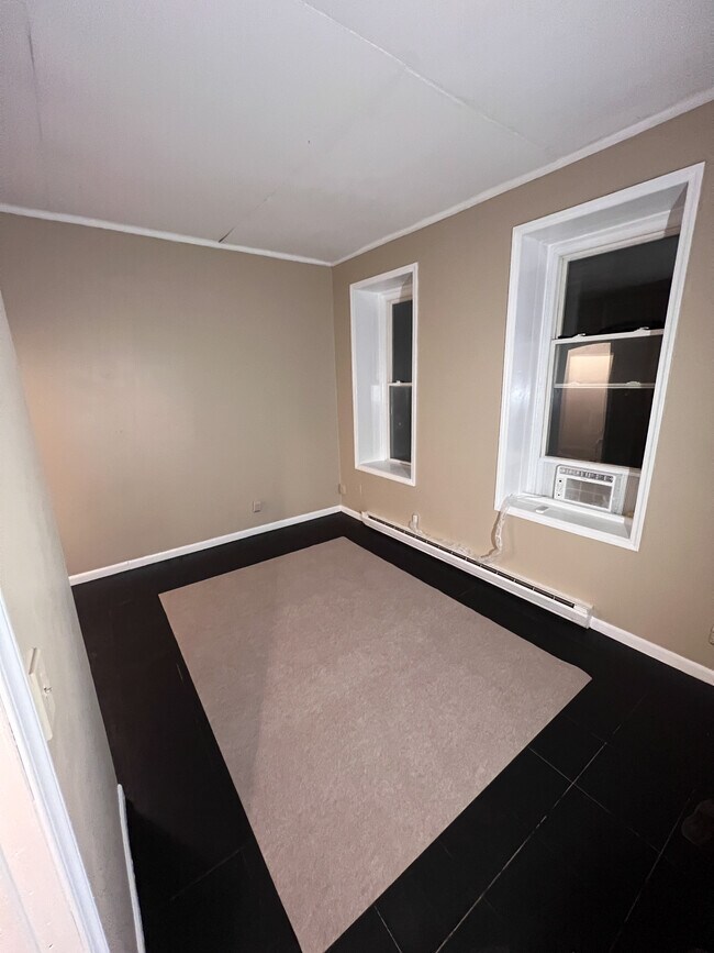 Building Photo - 2129 Delmar Ave