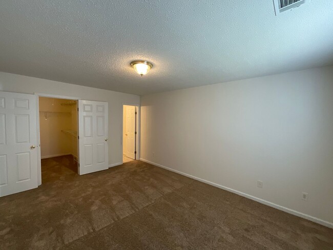 Building Photo - 2007 Caton Dr