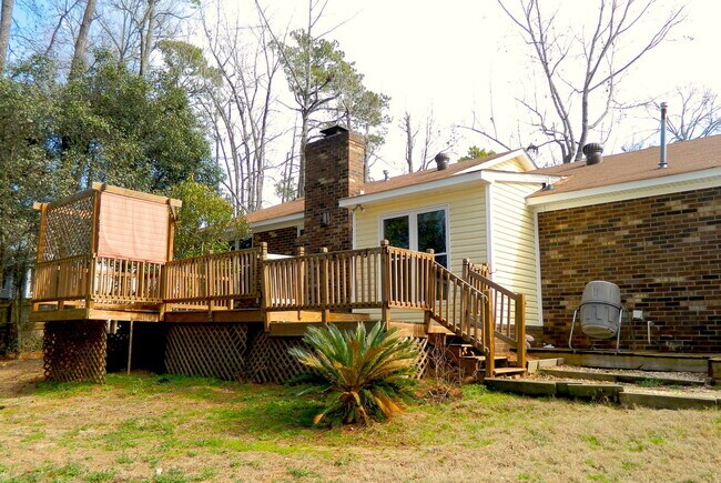 Building Photo - 230 Ronstadt Dr