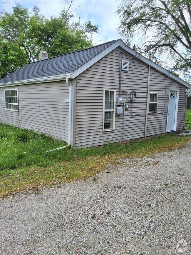 Building Photo - 1 Bedroom, 1 Bathroom House