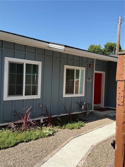 Primary Photo - 170 W Montecito Ave