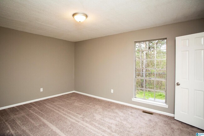 Building Photo - 1110 Croyden Cir