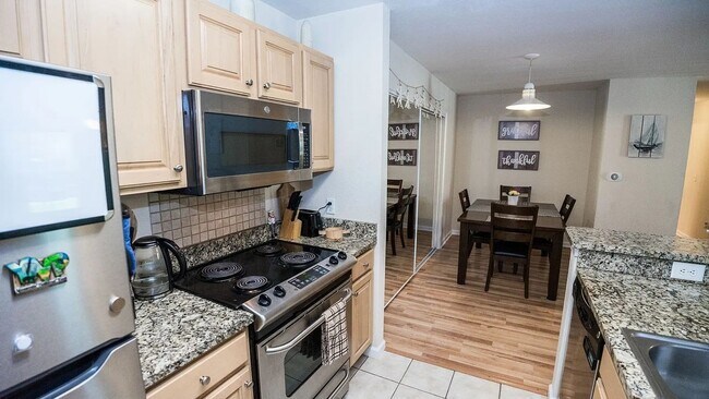 Building Photo - Charming 4BR Townhome in Panama City Beach