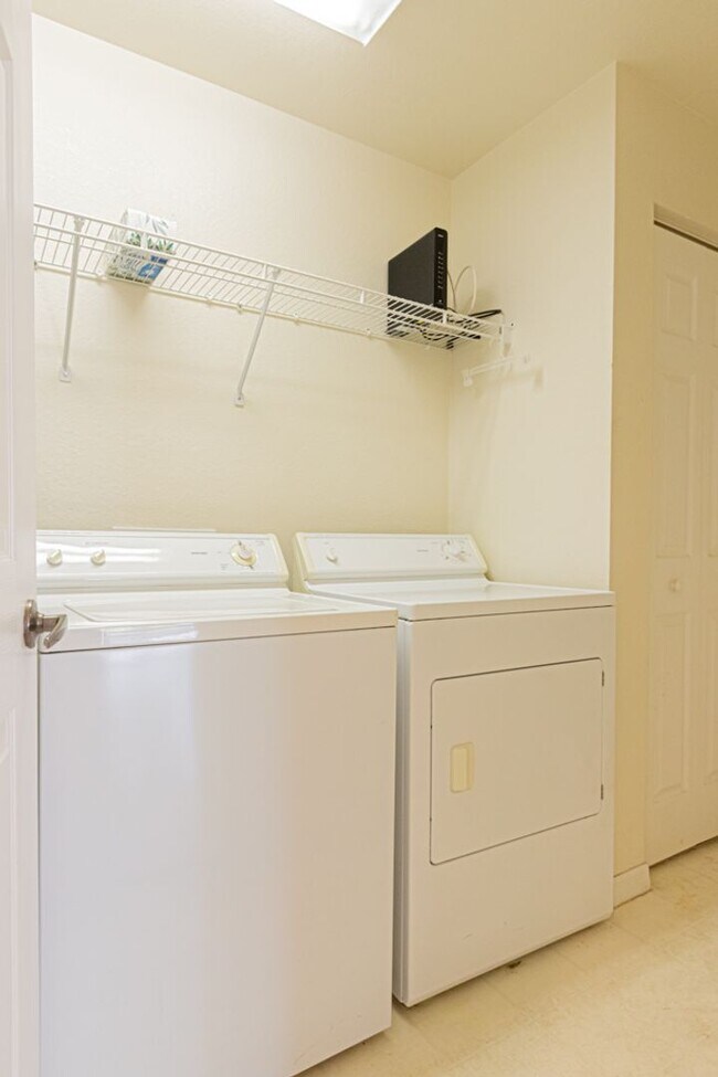 Building Photo - Ground-Level Condo Rental In Premier Community!