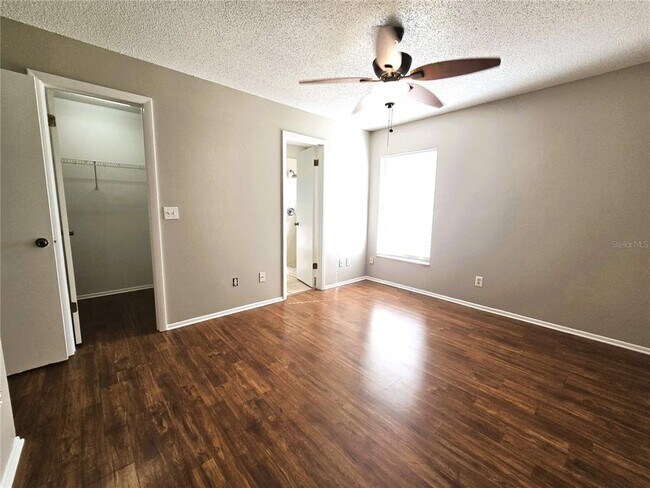 Building Photo - 2407 King Oak Ct