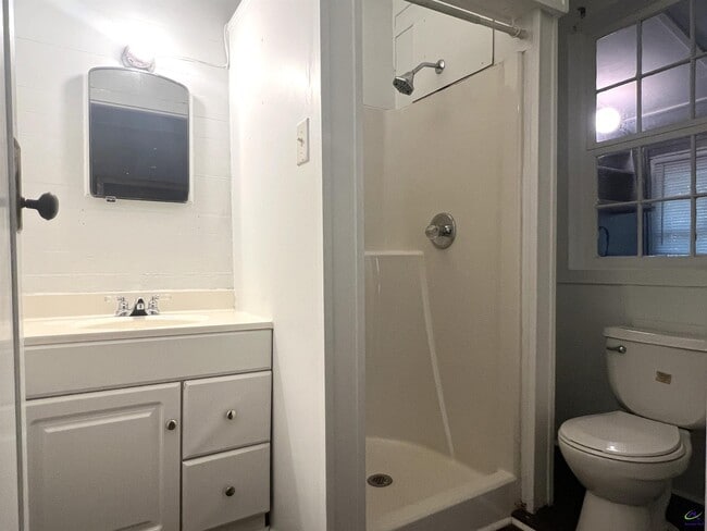 Building Photo - 310 Central Ave