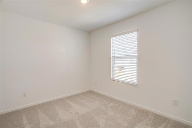 Building Photo - 12144 Thoroughbred Dr