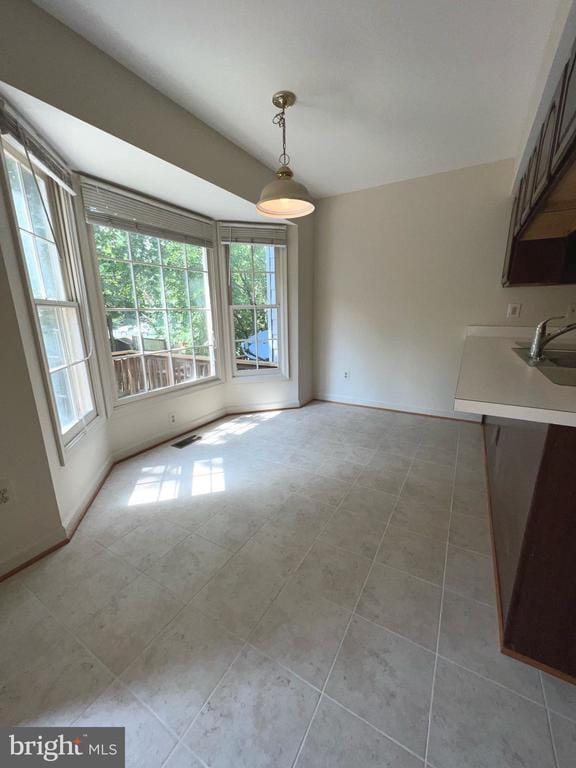 Building Photo - 2104 Patty Ln