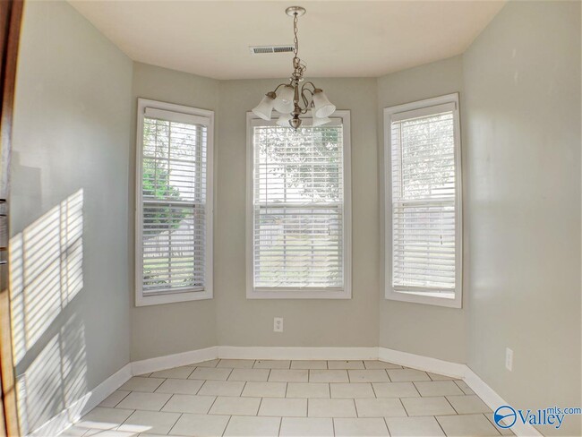 Building Photo - 103 Deer Path