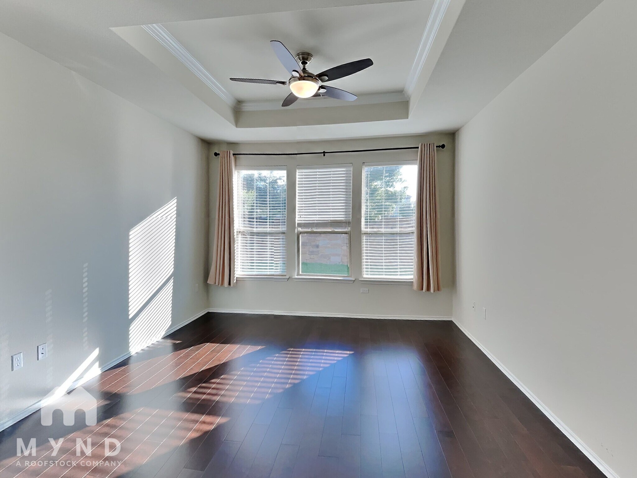 Building Photo - 14000 Osmarea Dr