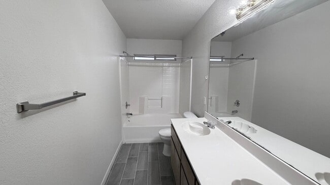 Building Photo - 2706 Vernice Loop