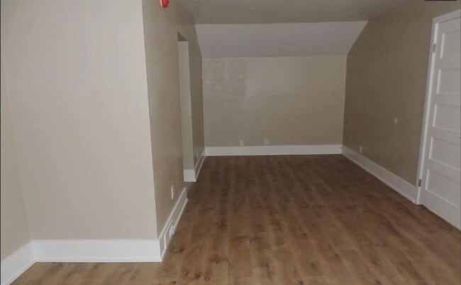 Building Photo - Beautiful 3-bed, 3-bath Home