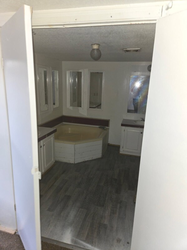 Building Photo - 1801 S Business 45