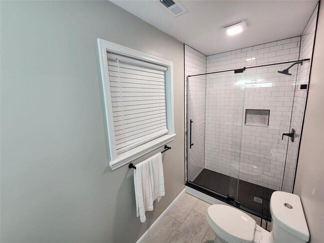 Building Photo - 1181 Starline Dr