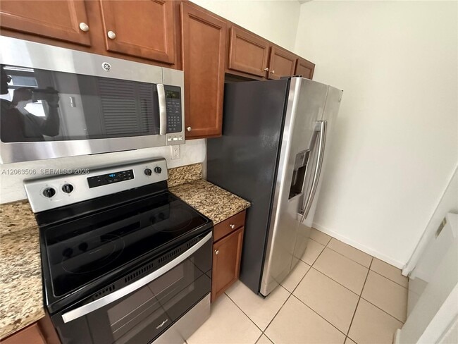 Building Photo - 9465 SW 171st Ct