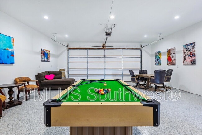 Building Photo - 437 Riverfront Dr