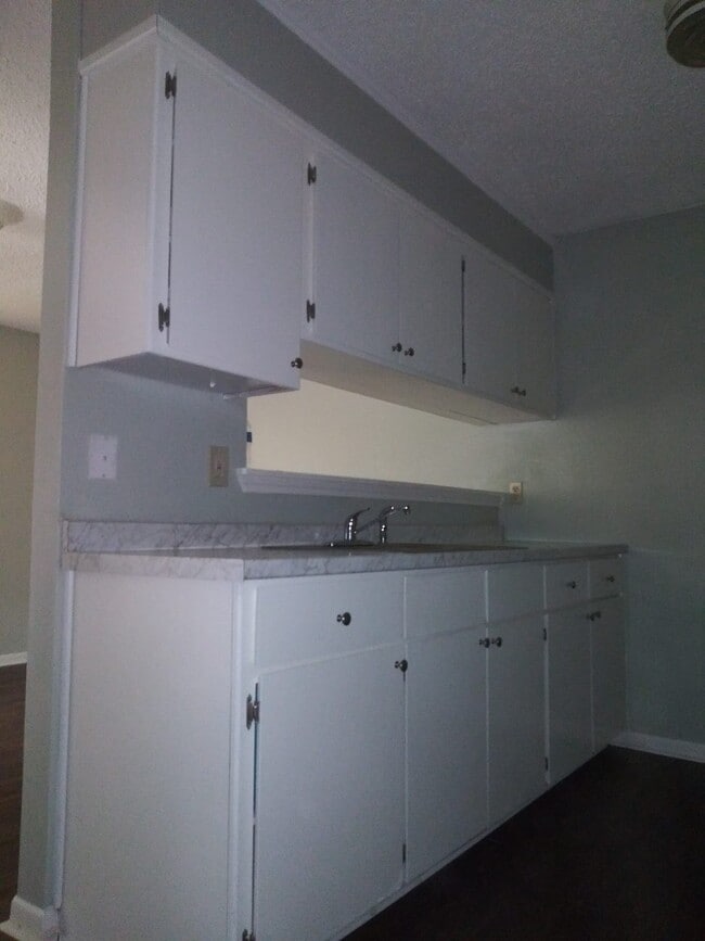 Building Photo - 518 Cypress St