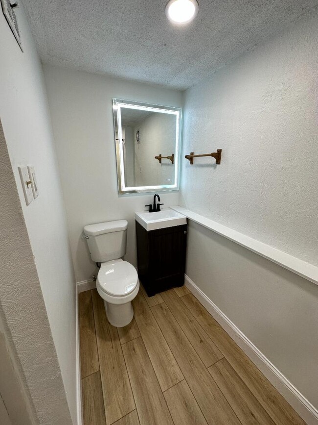 Building Photo - 112 Wilson Ave