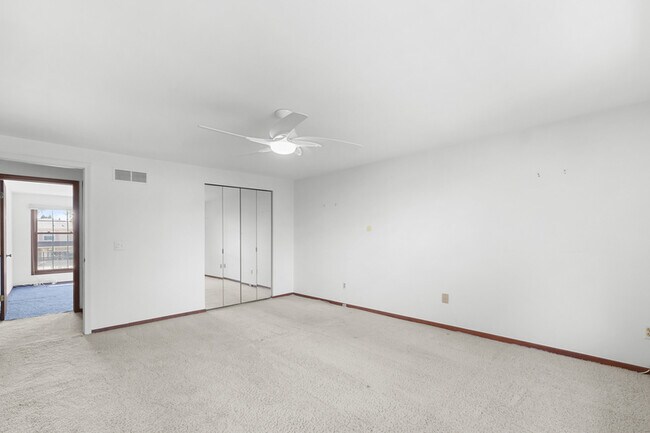Building Photo - 3072 Brewster Ct