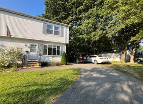 outside - 19 Blithewood Ave