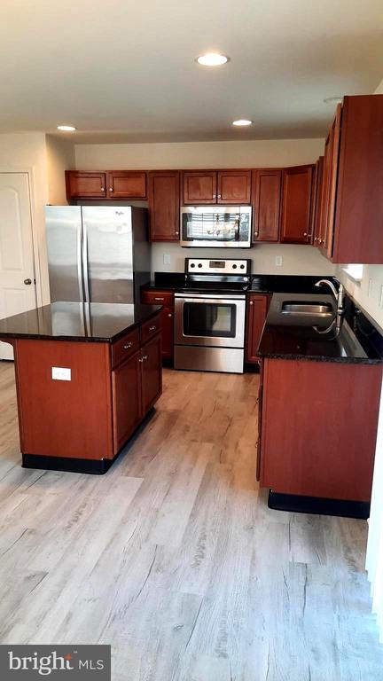 Building Photo - 807 Schooner Ln